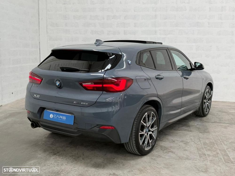 BMW X2 25 e xDrive Pack 50 anos M - 12
