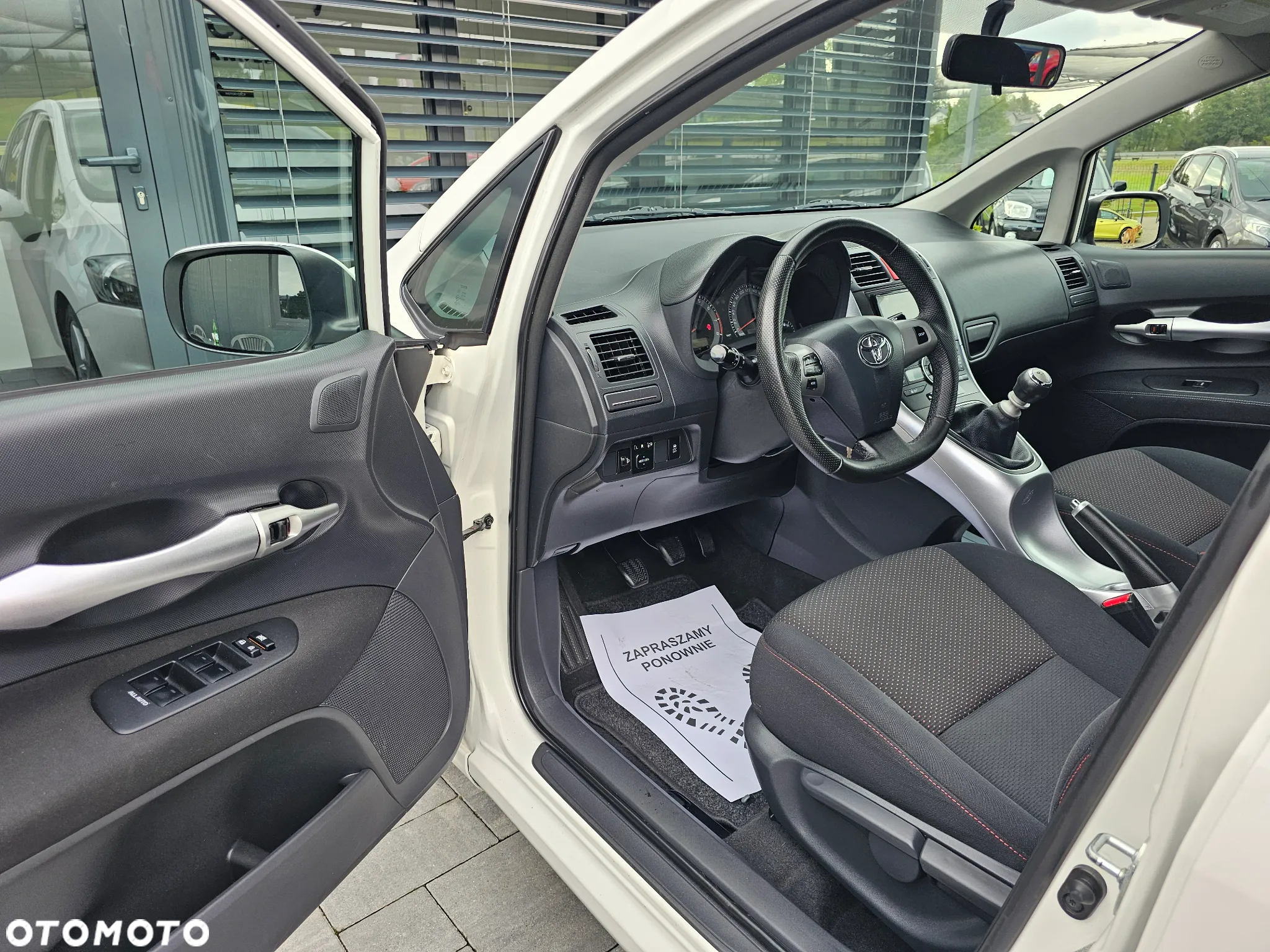 Toyota Auris 1.6 Premium - 7