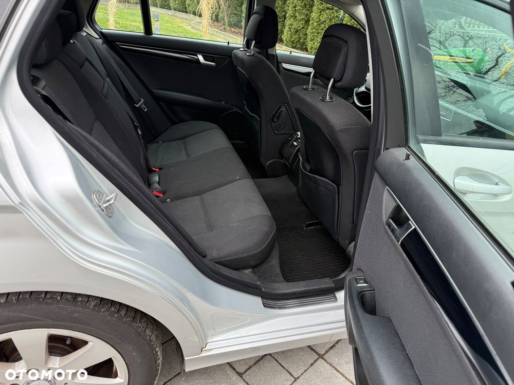 Mercedes-Benz Klasa C 200 CDI DPF (BlueEFFICIENCY) - 14