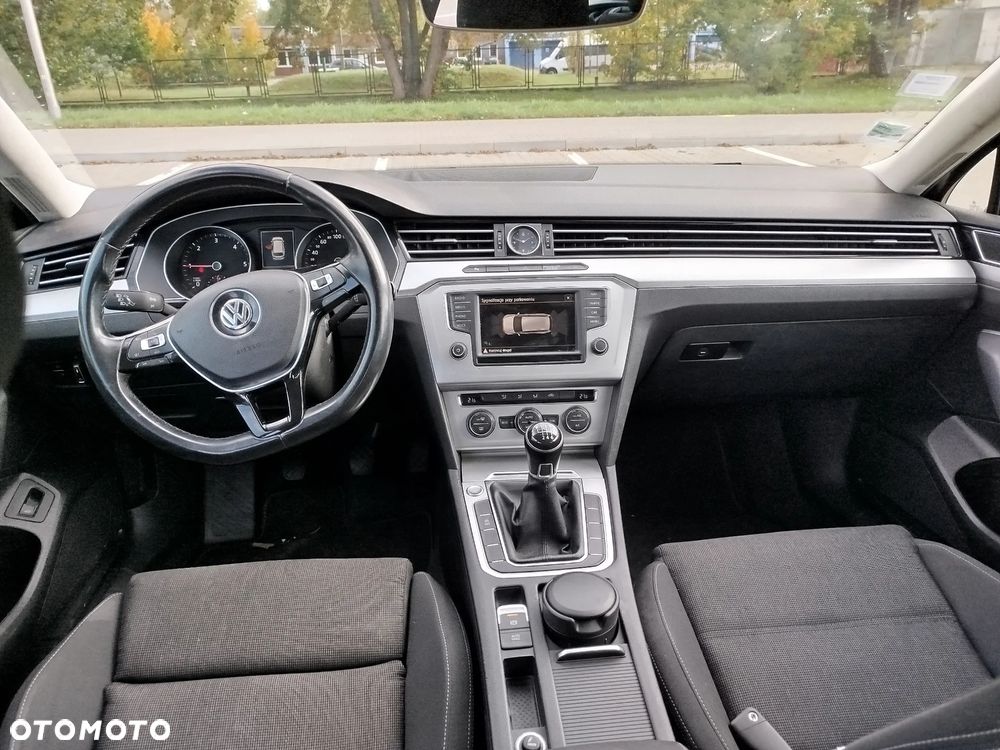 Volkswagen Passat Variant 1.6 TDI (BlueMotion Technology) Comfortline - 20