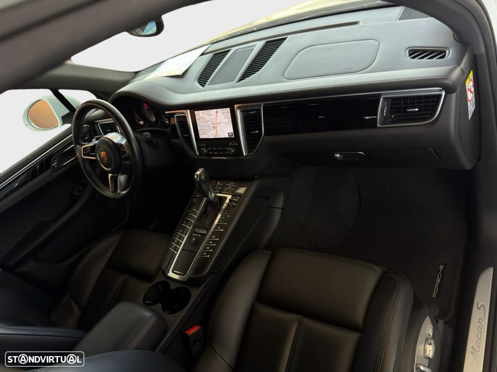 Porsche Macan S - 15