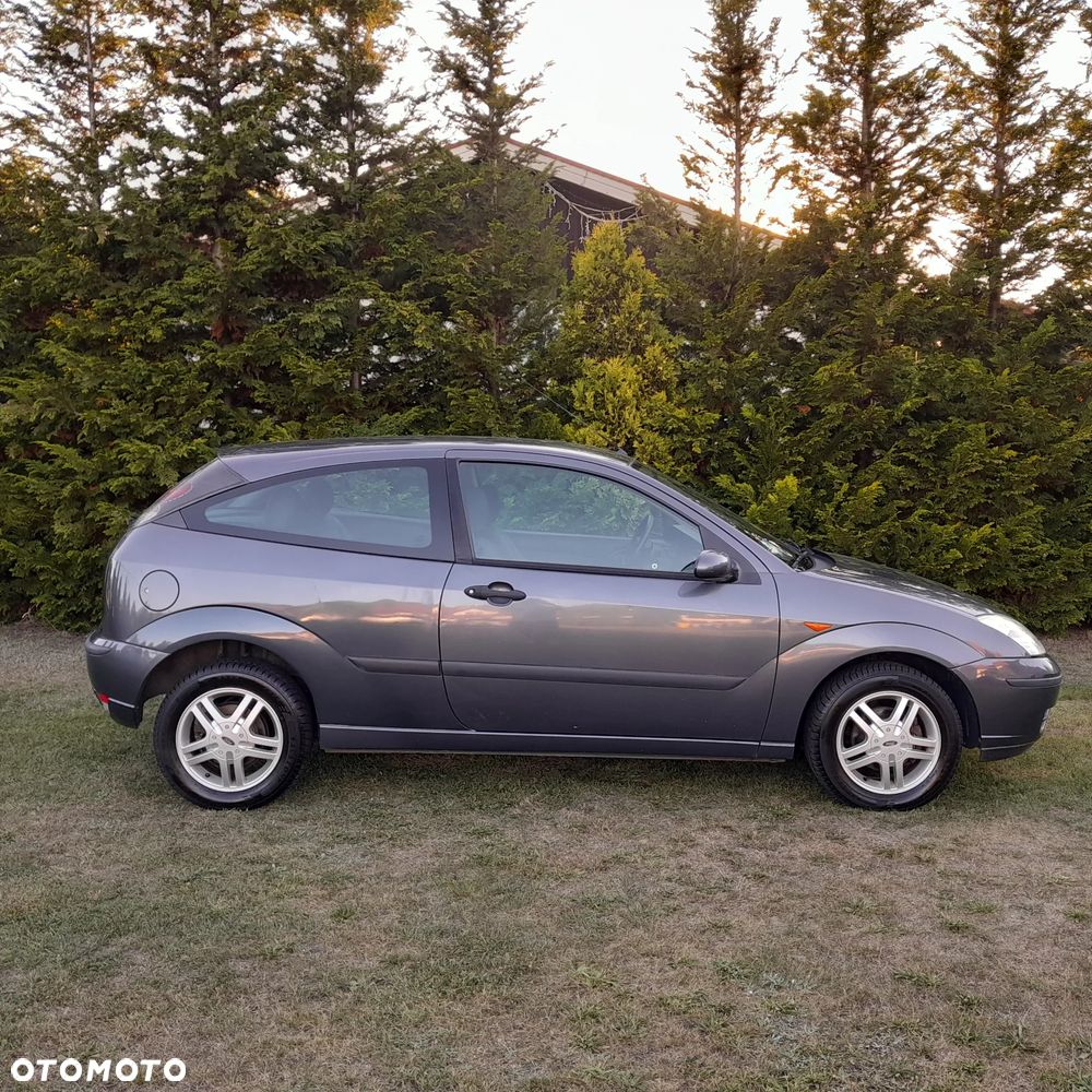 Ford Focus 1.4 Ambiente - 5