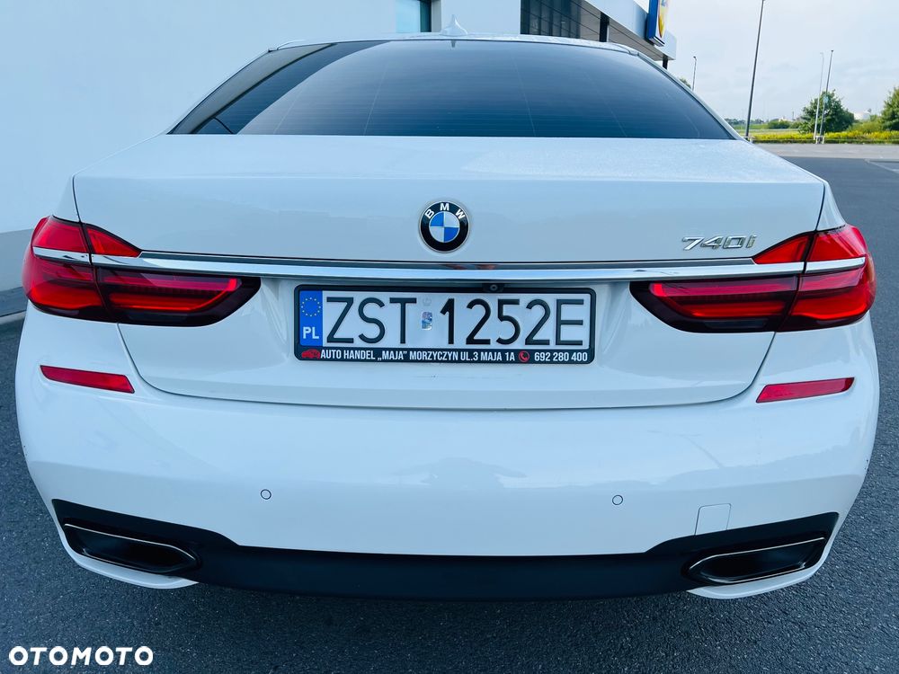 BMW Seria 7 740Li - 40