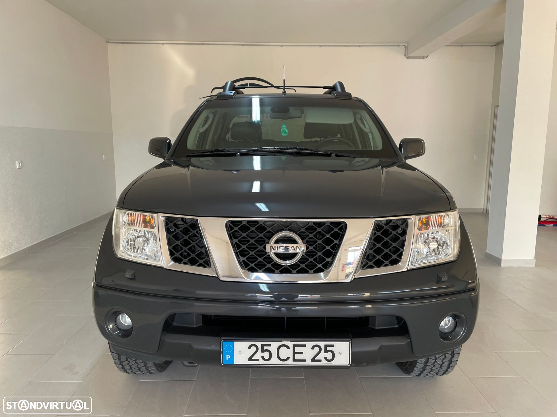 Nissan Navara 2.5 dCi CD LE - 2