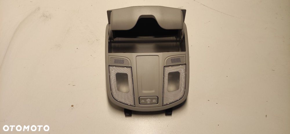 LAMPKA SUFITOWA SCHOWEK NA OKULATY HYUNDAI TUCSON II 15-21 - 2