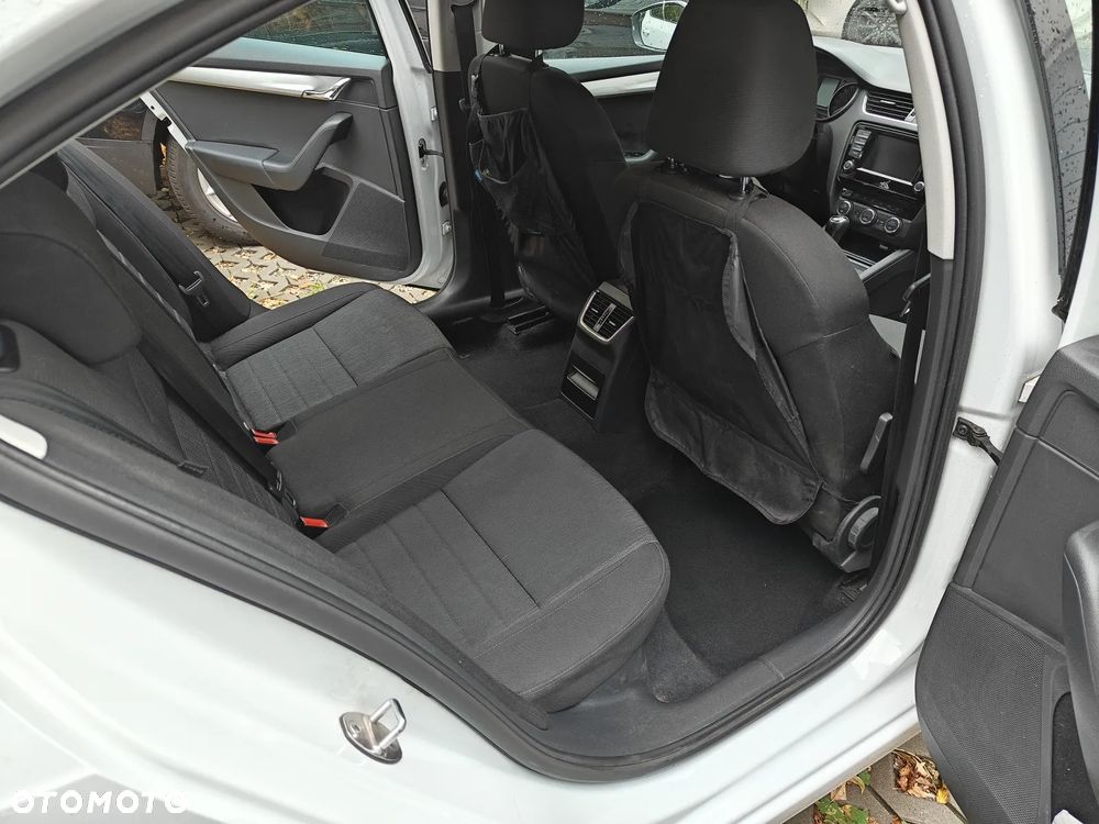 Skoda Octavia 1.6 TDI Active DSG - 21