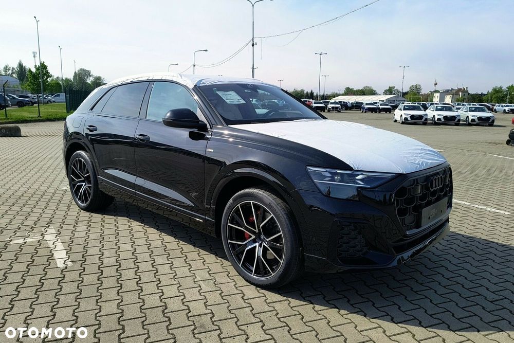 Audi Q8 - 2
