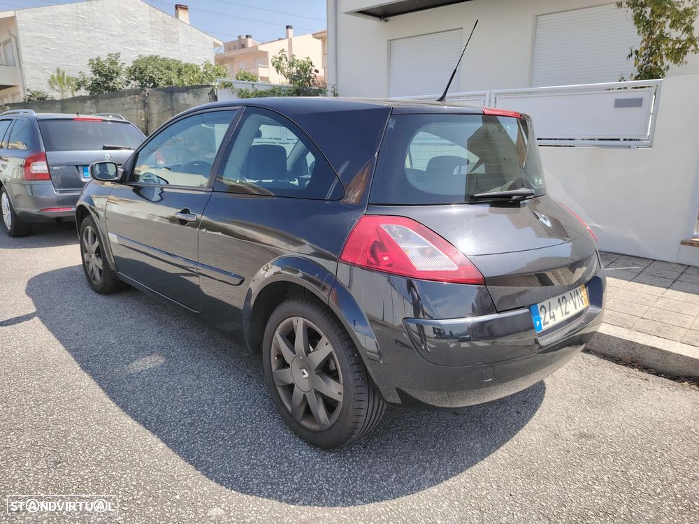 Renault Mégane 1.5 dCi L. Dynamique - 8