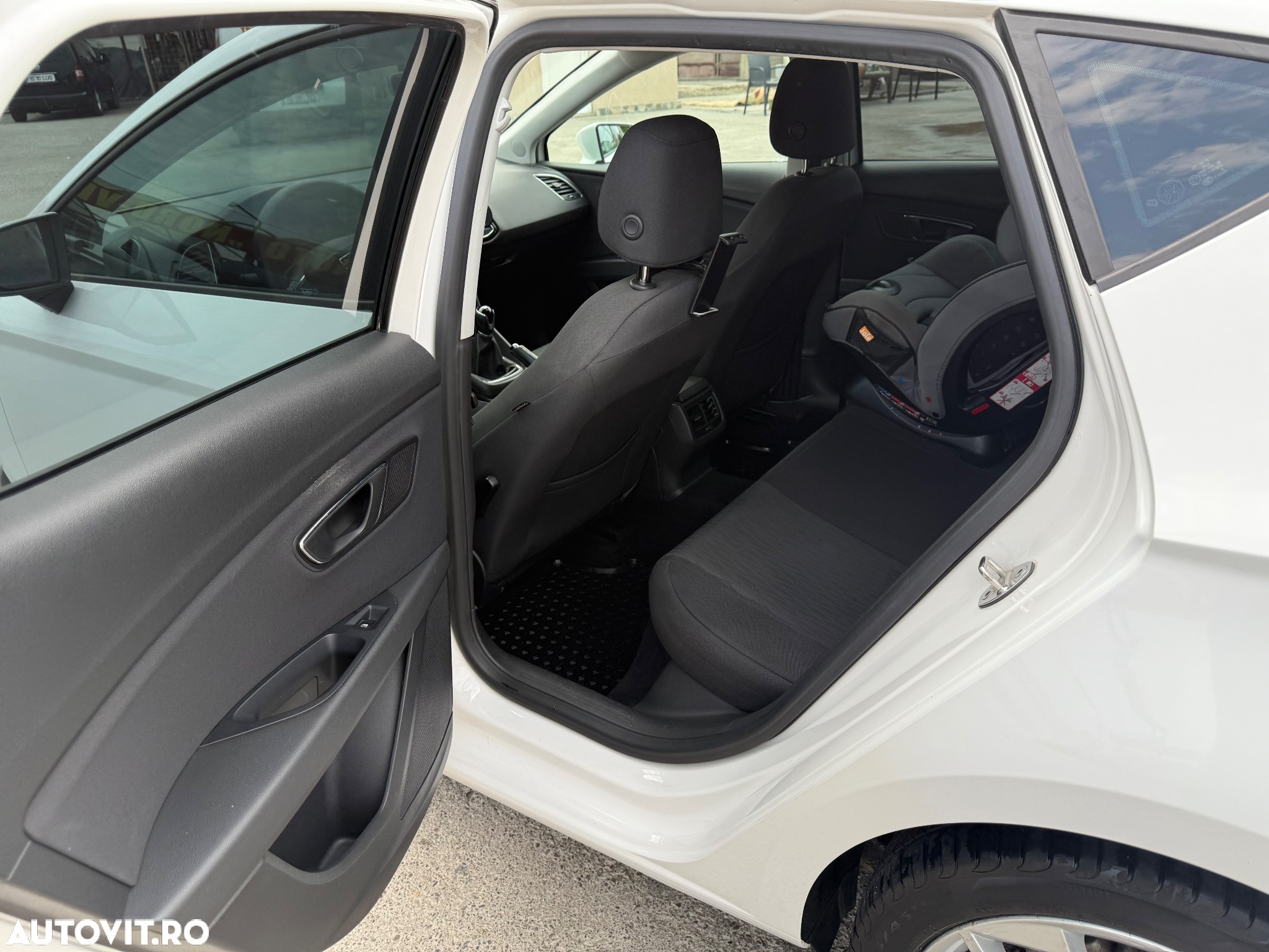 Seat Leon 1.6 TDI Start&Stop Style - 6