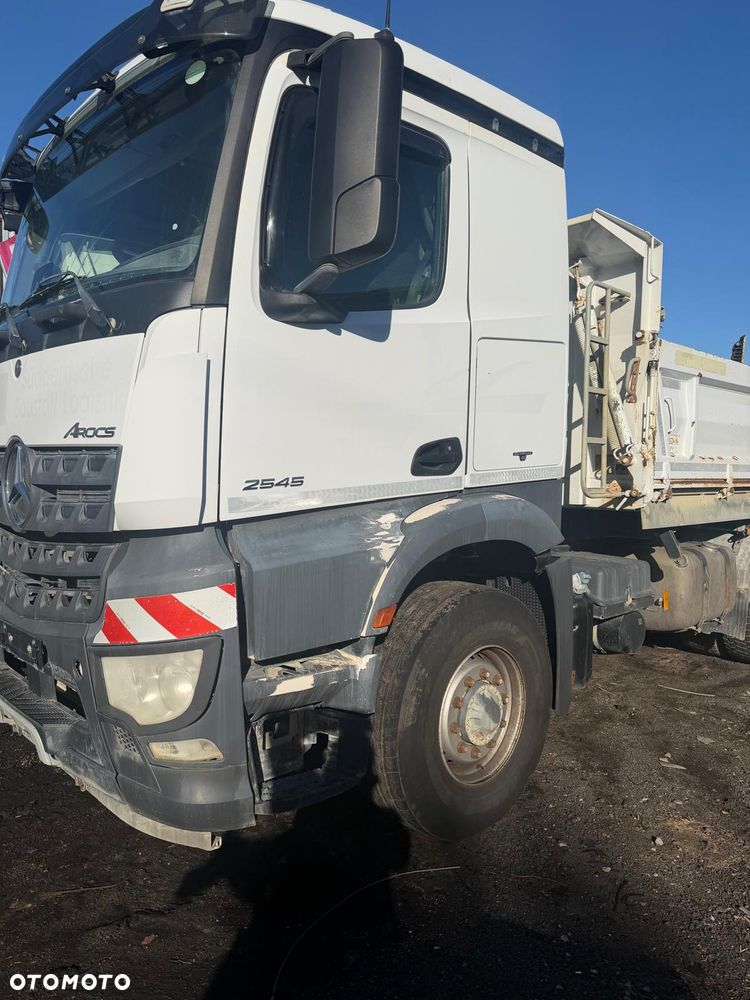 Mercedes-Benz Arocs