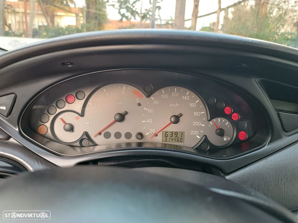 Ford Focus 1.8 TDCi Trend - 8