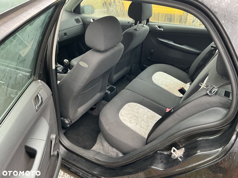 Skoda Fabia 1.4 16V Comfort - 4