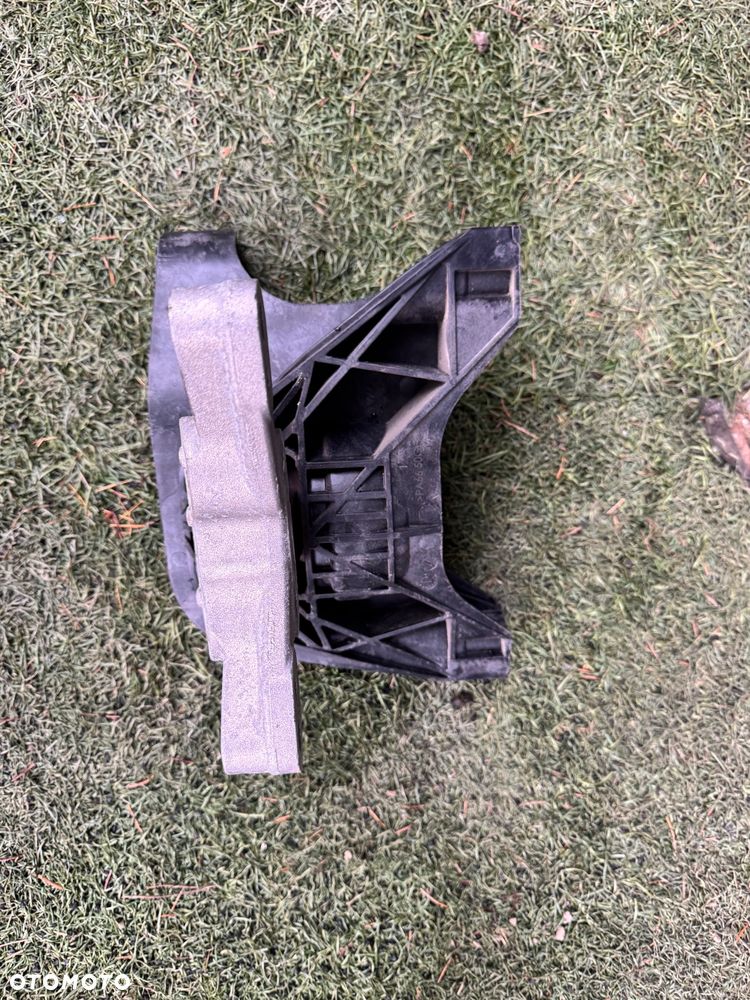 PEUGEOT 3008 II 5008 II ŁAPA PODUSZKA SILNIKA 1,2 THP - 1