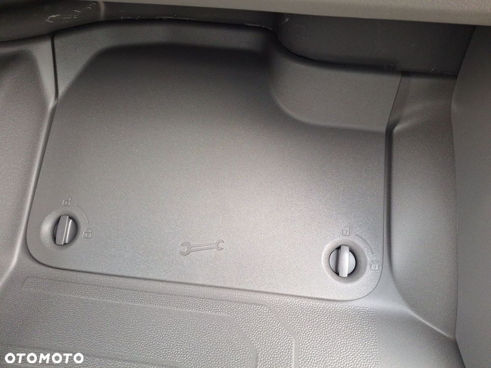 Volkswagen Crafter Furgon 4490 - 37