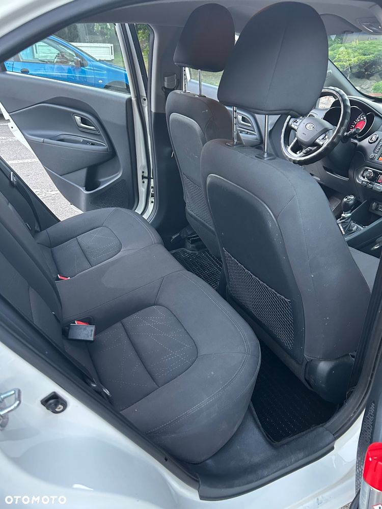 Kia Rio - 6