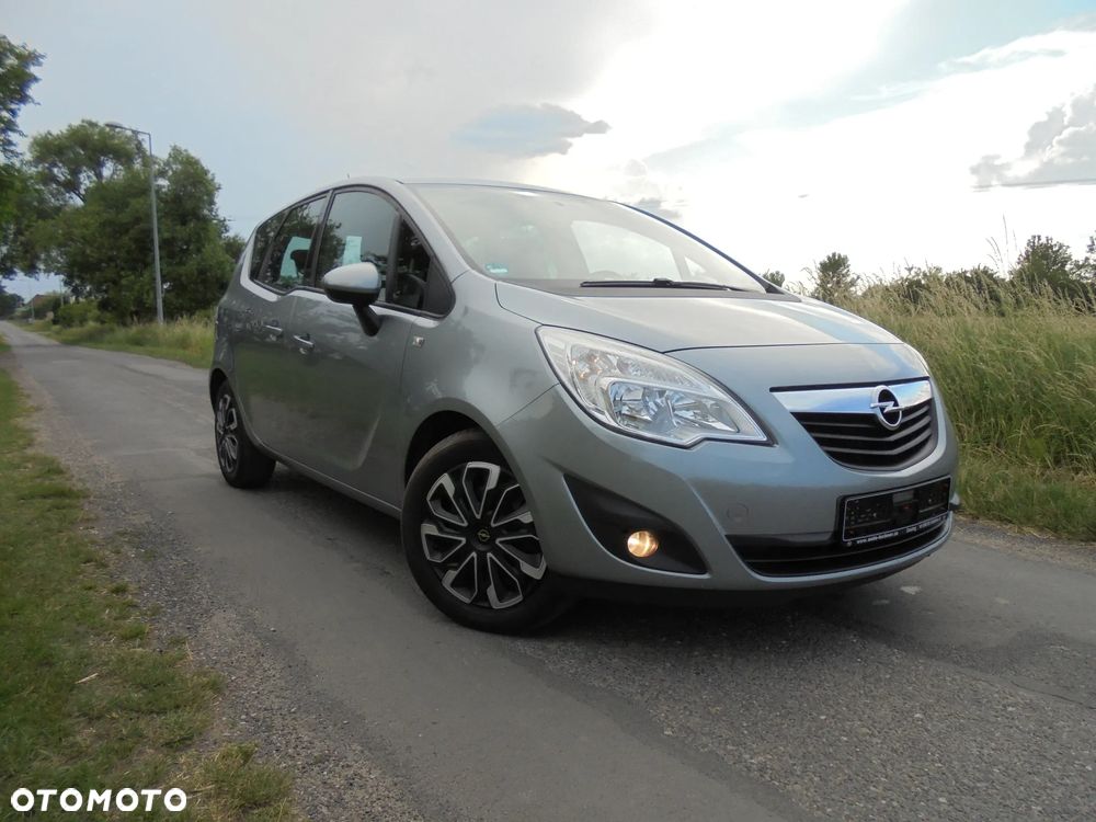 Opel Meriva 1.4 T Essentia S&S - 27
