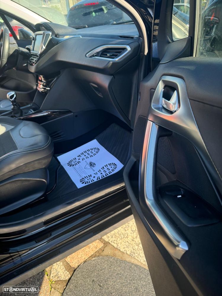 Peugeot 2008 PureTech 130 Allure - 15