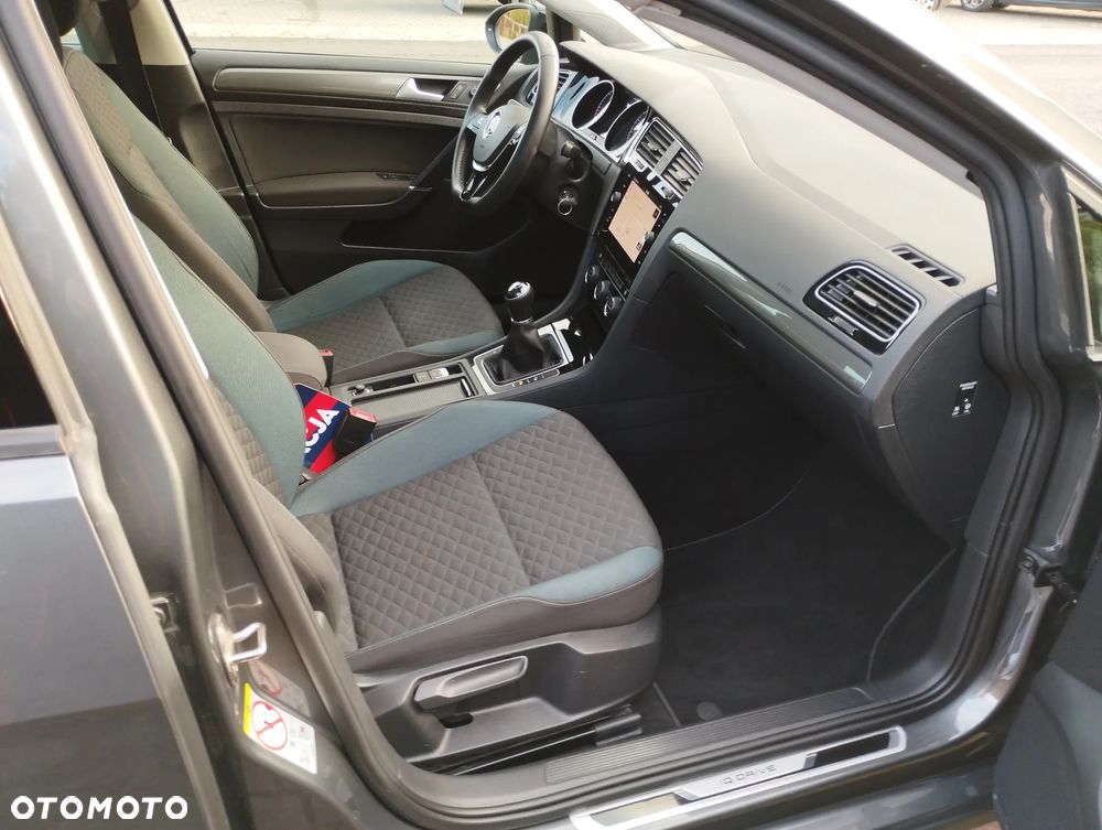 Volkswagen Golf VII 1.6 TDI BMT IQ Drive - 23