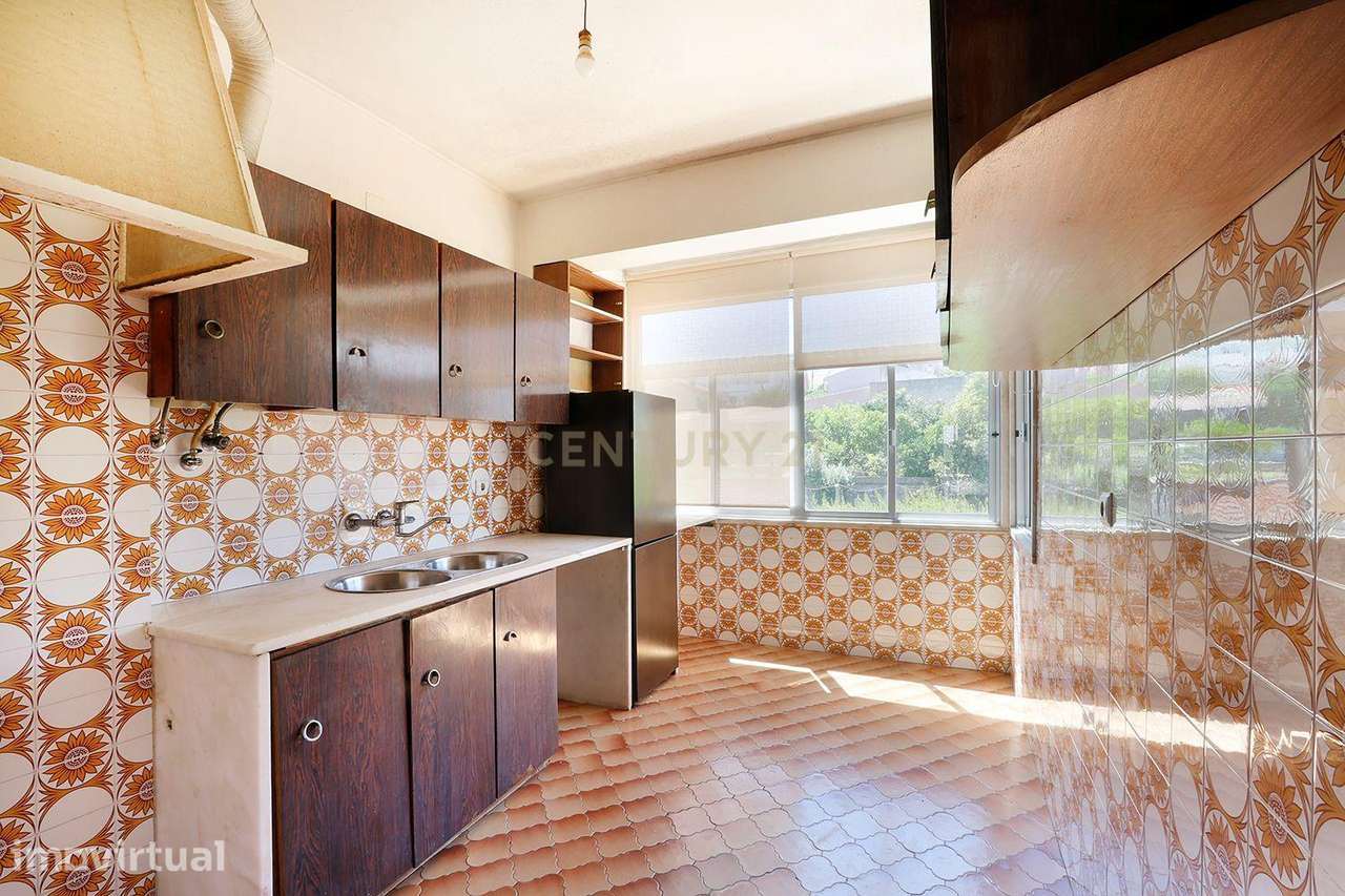 Apartamento T2 com excelente localização entre Mercês e Mem Martins. - Grande imagem: 5/19