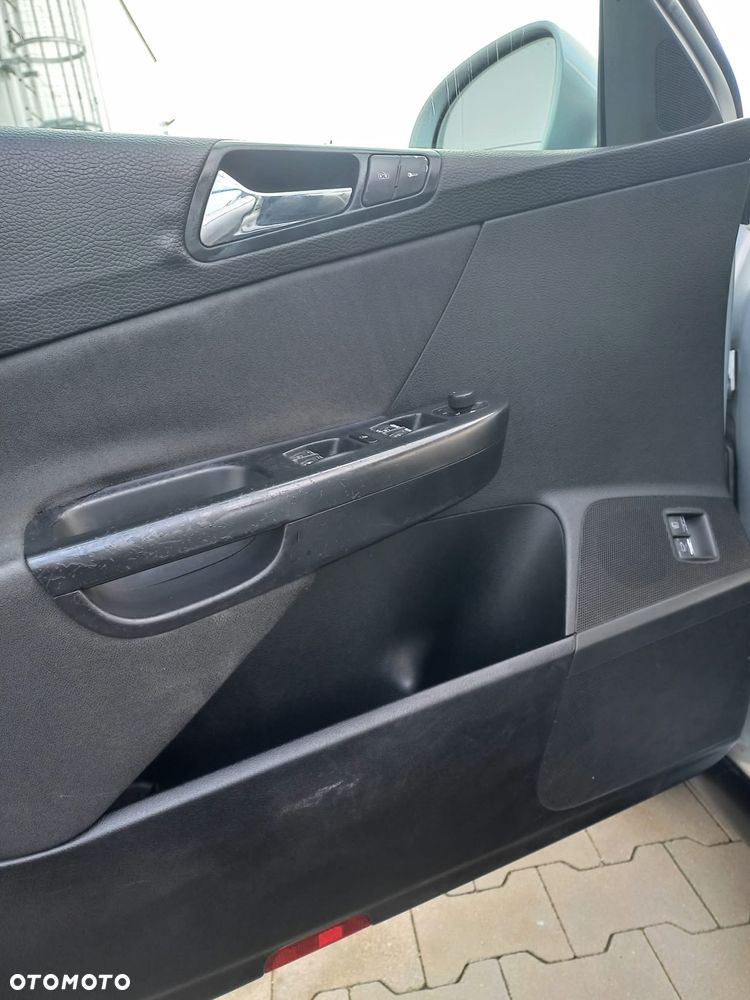 Volkswagen Passat - 30