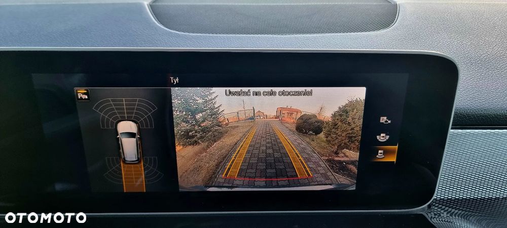 Mercedes-Benz GLB 200 Progressive 7G-DCT - 24