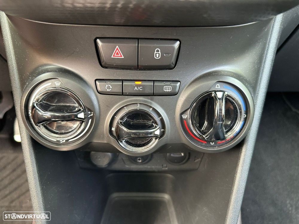 Peugeot 2008 1.2 PureTech Active - 12
