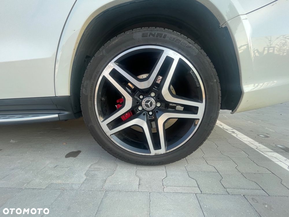 Mercedes-Benz GL 63 AMG - 27