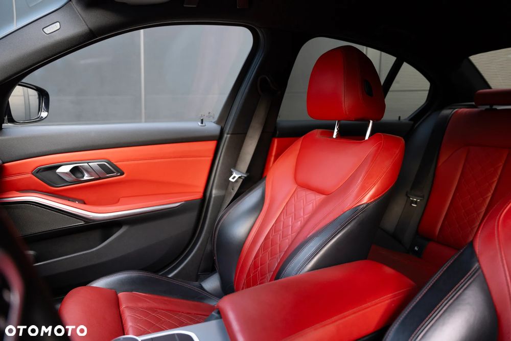 BMW Seria 3 330i M Sport sport - 14