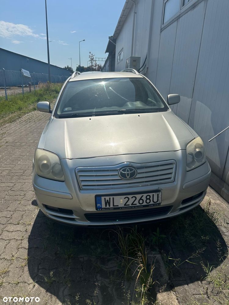 Toyota Avensis - 1