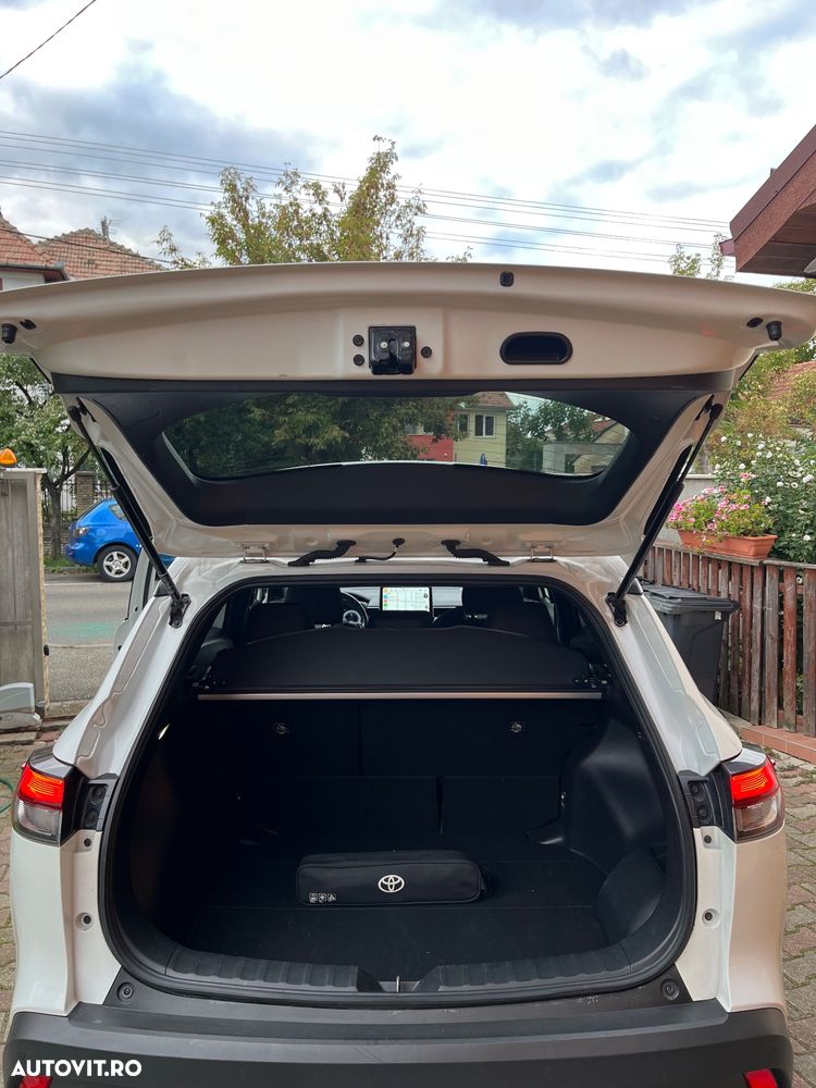 Toyota Corolla Cross Hybrid 2.0 VVT-i Lounge - 16