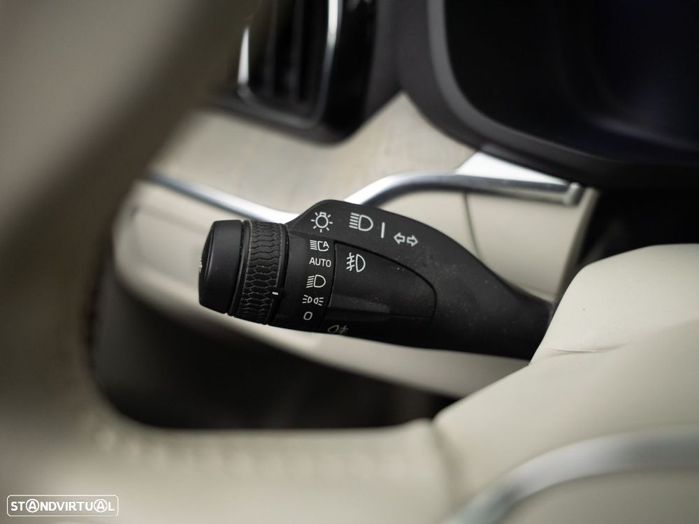 Volvo XC 60 2.0 T6 PHEV Plus Bright AWD - 21