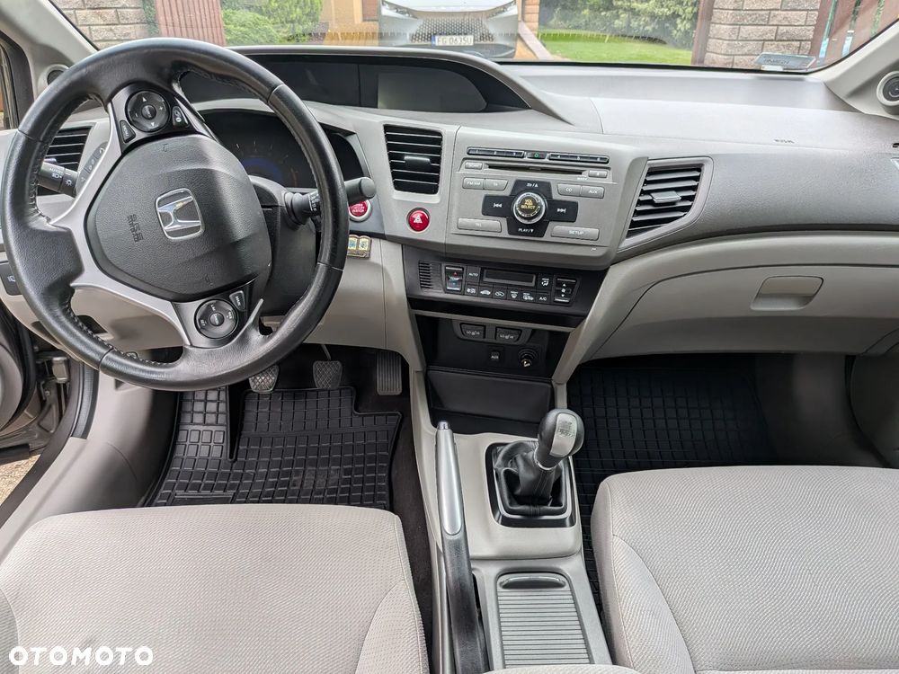 Honda Civic 1.8 Executive - 3