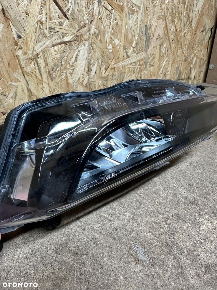 SEAT HALOGEN PRAWY ATECA LEON 5F0941702D - 2