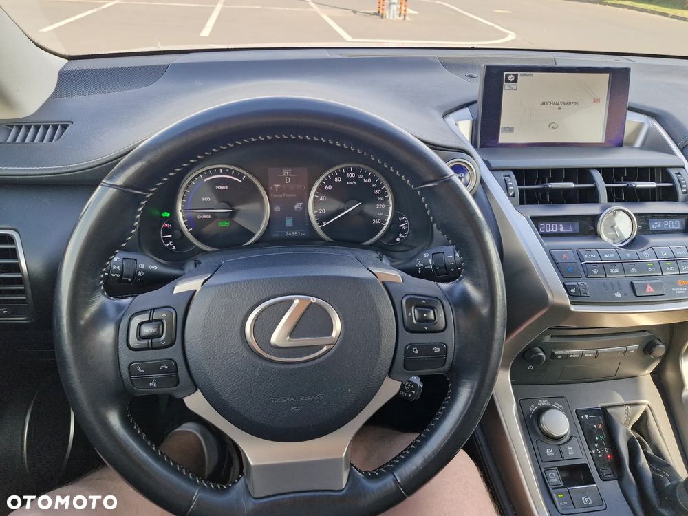 Lexus NX 300h Elite AWD - 37