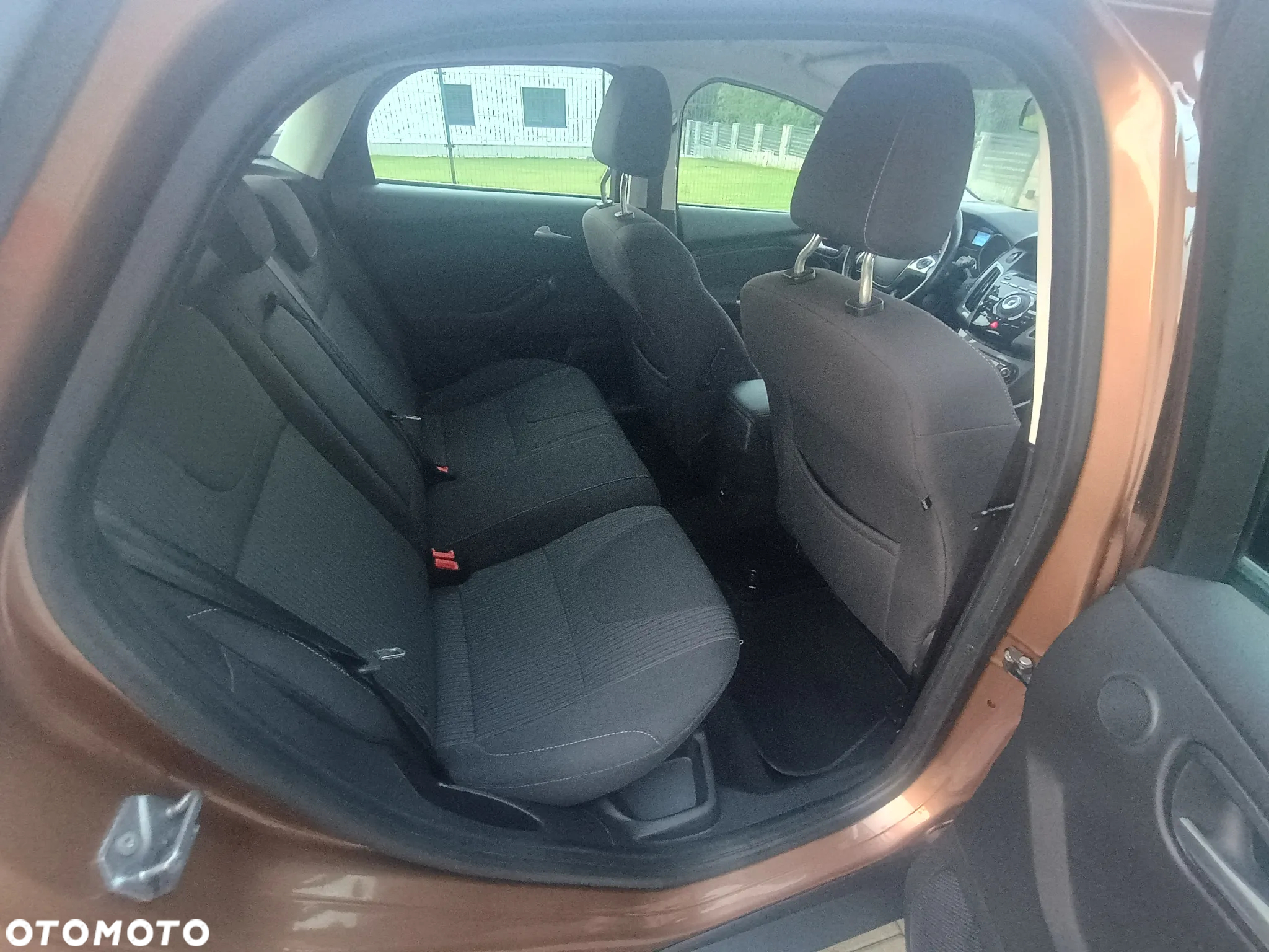 Ford Focus 1.6 EcoBoost Gold X (Trend) - 25