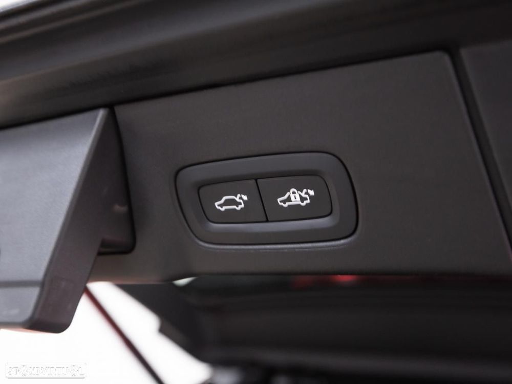 Volvo V90 2.0 T8 PHEV Inscription Expression AWD - 28