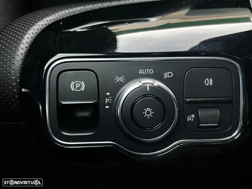 Mercedes-Benz A 180 d AMG Line Aut. - 39