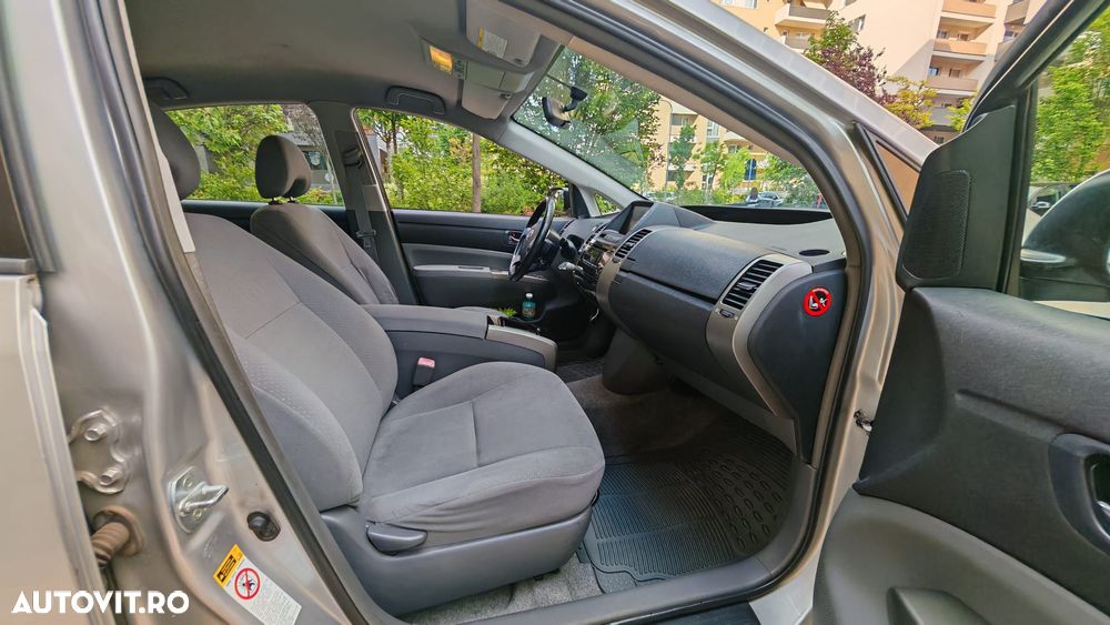 Toyota Prius (Hybrid) Luna - 23