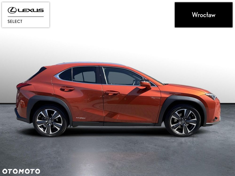 Lexus UX - 7