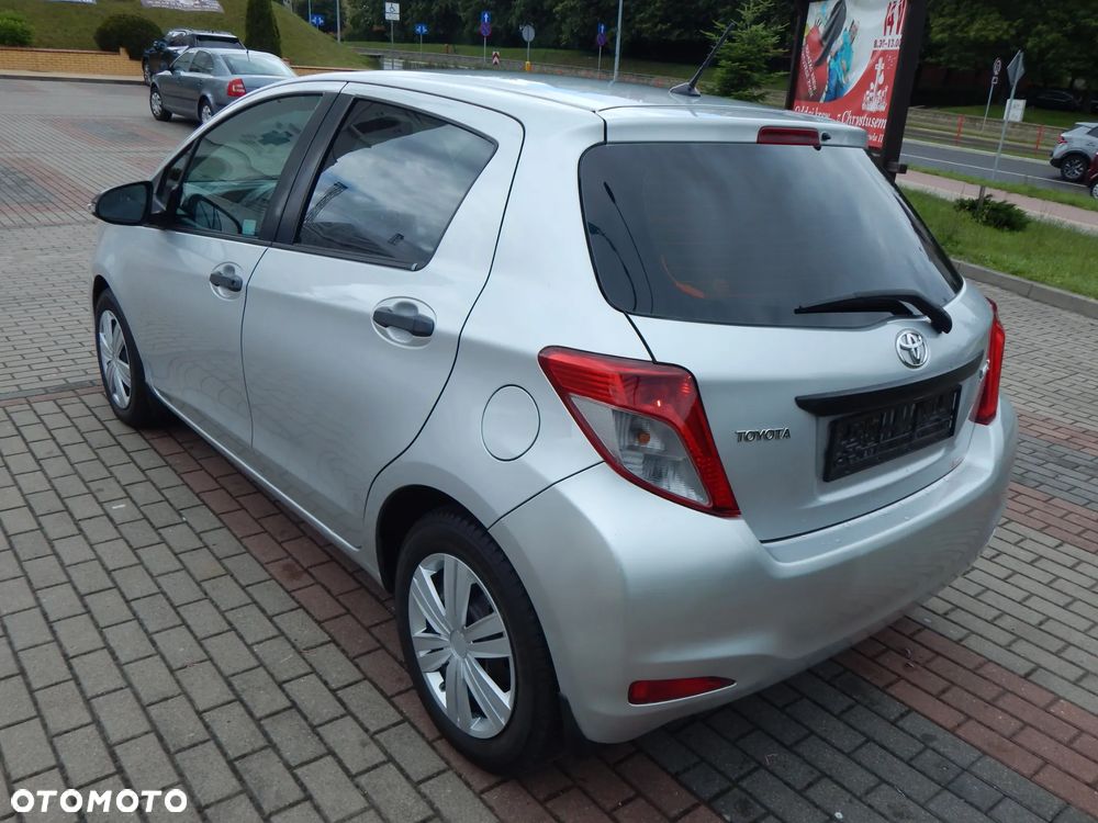 Toyota Yaris 1.33 Sol - 8