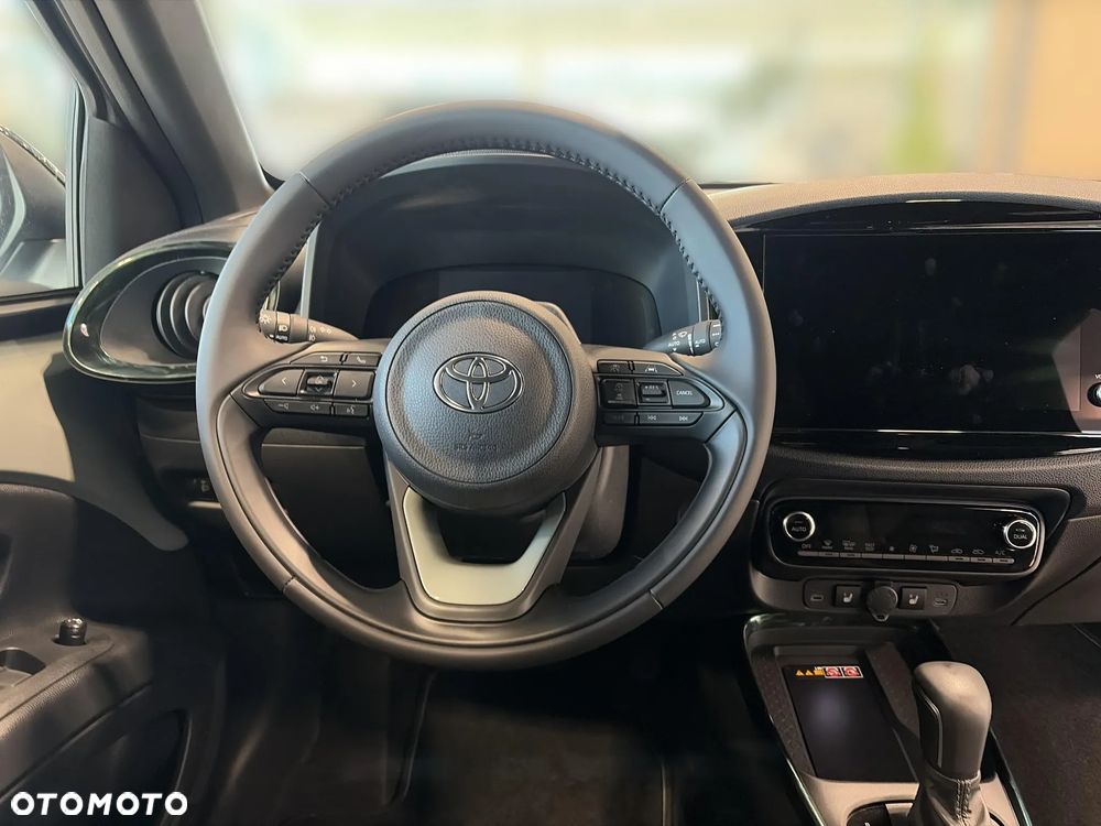 Toyota Aygo X Hybrid 1.5 Style e-CVT - 12