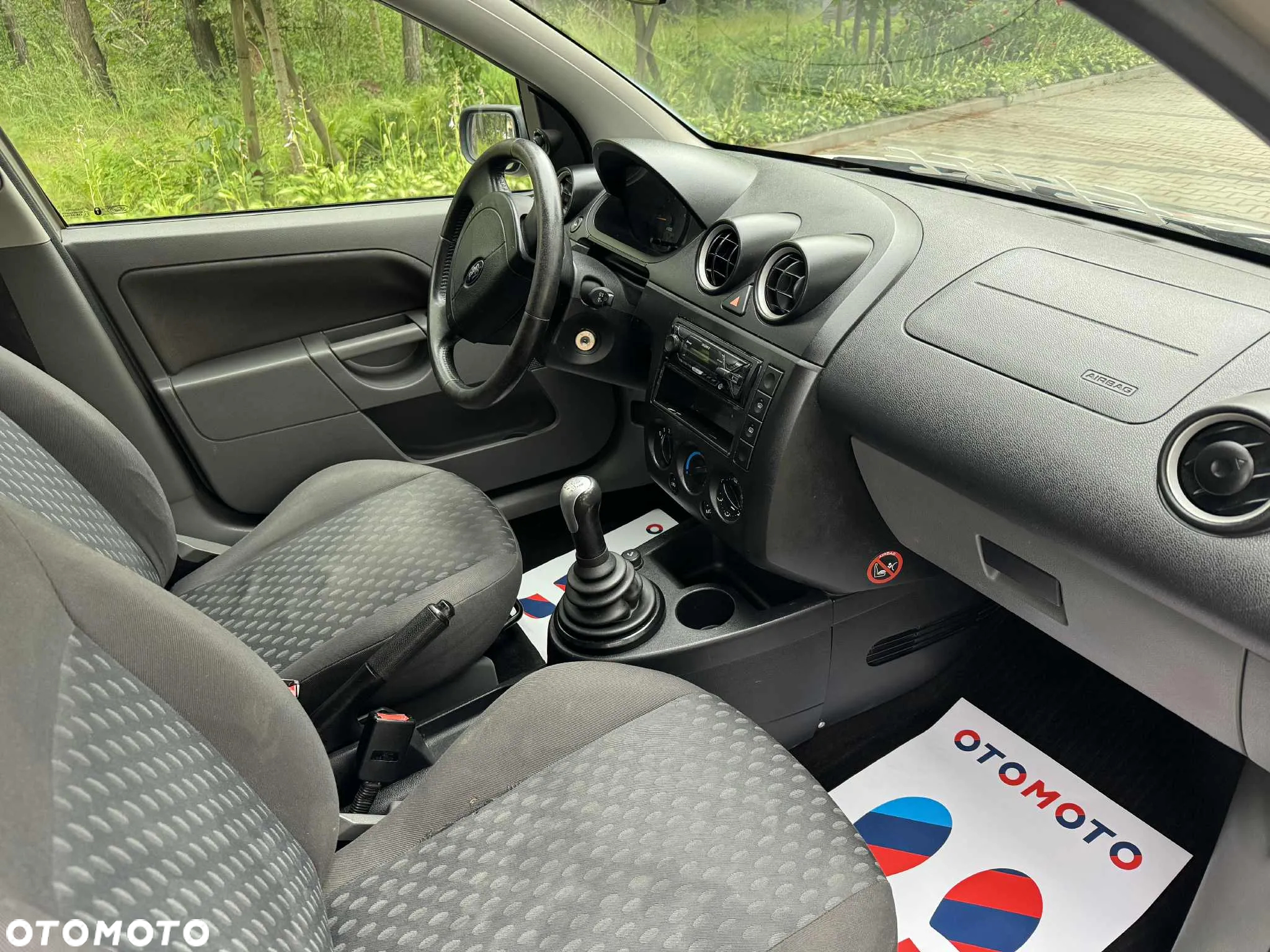 Ford Fiesta 1.4 Ambiente - 14