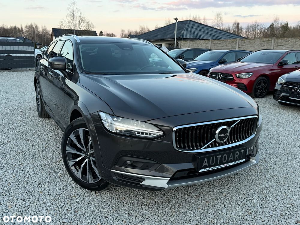 Volvo V90 Cross Country B5 D AWD Ultimate - 25