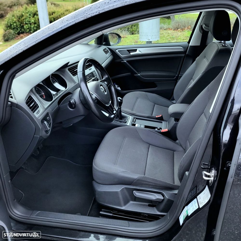 VW Golf 1.6 TDi BlueMotion Confortline - 16