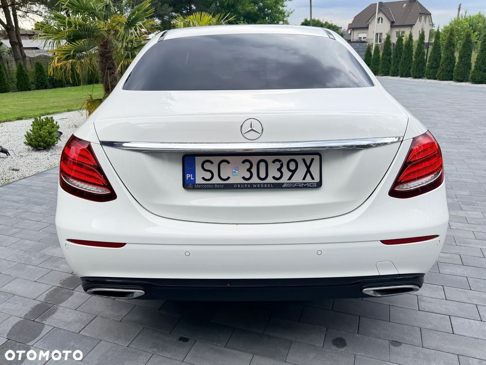 Mercedes-Benz Klasa E 220 d 4-Matic - 6