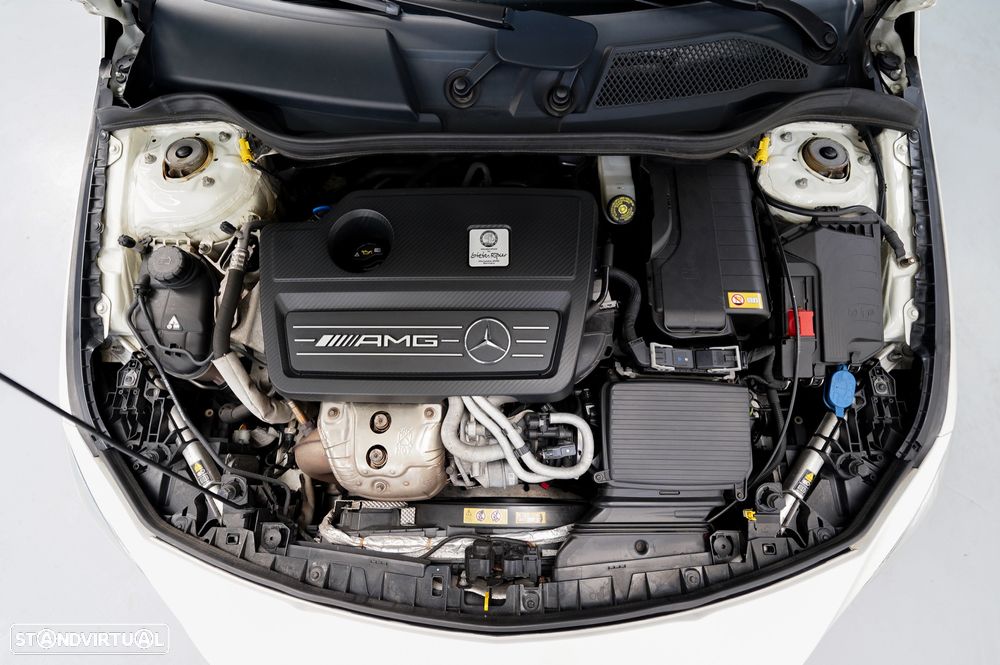 Mercedes-Benz CLA 45 AMG Shooting Brake 4-Matic - 34