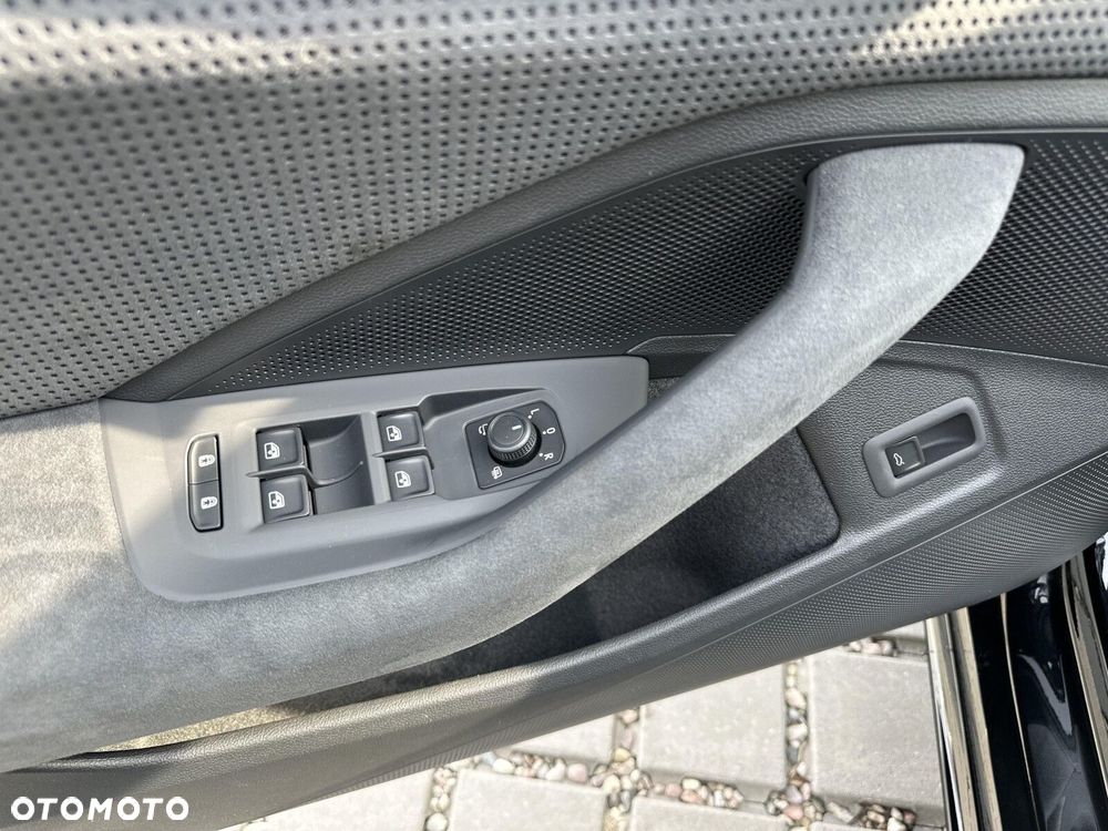 Skoda Superb 2.0 TDI SCR 4x4 Sportline DSG - 12