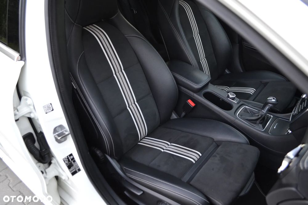 Mercedes-Benz Klasa A 200 AMG Line - 31