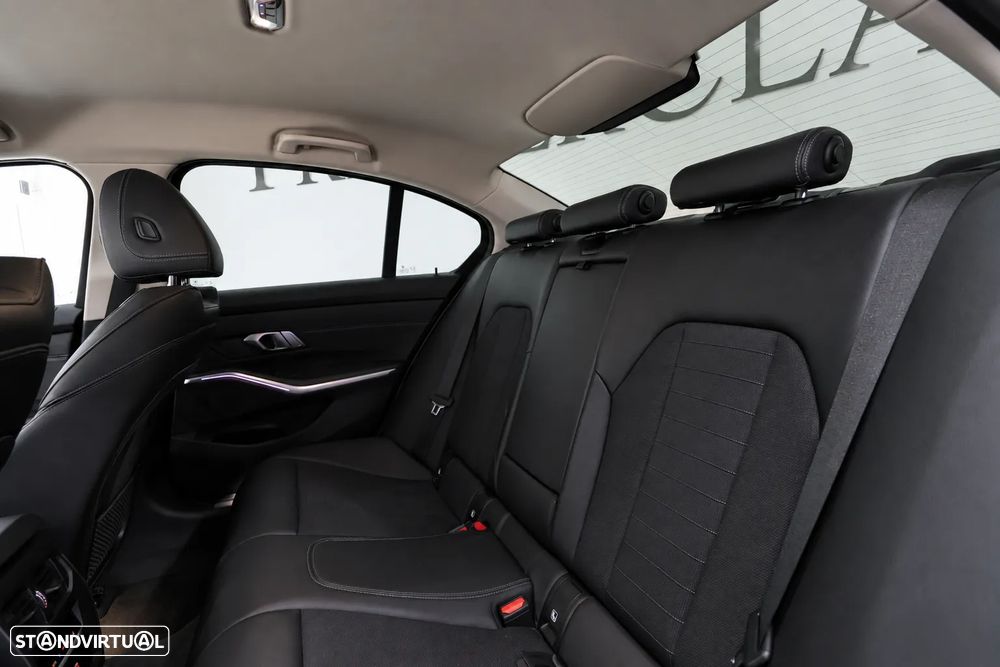 BMW 330 e Auto - 16
