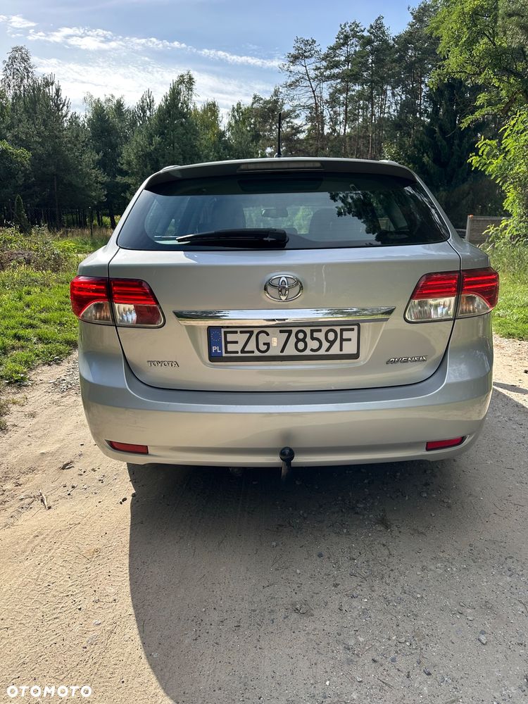 Toyota Avensis 1.8 Executive - 7